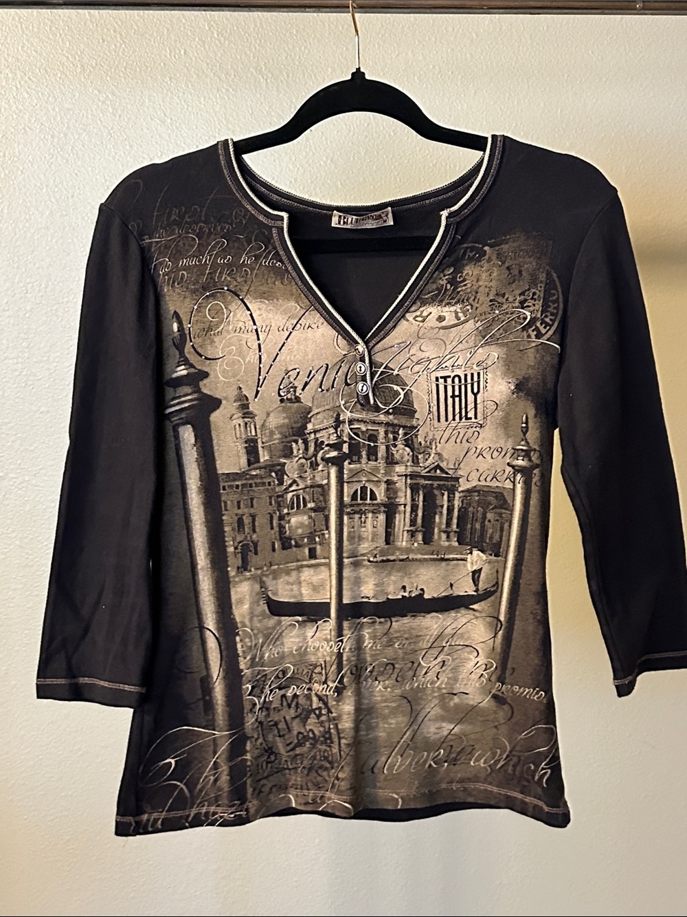 Venice Graphic V-Neck Long Sleeve Top - Unbranded - Black and Taupe